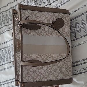 Kate spade bag like new!